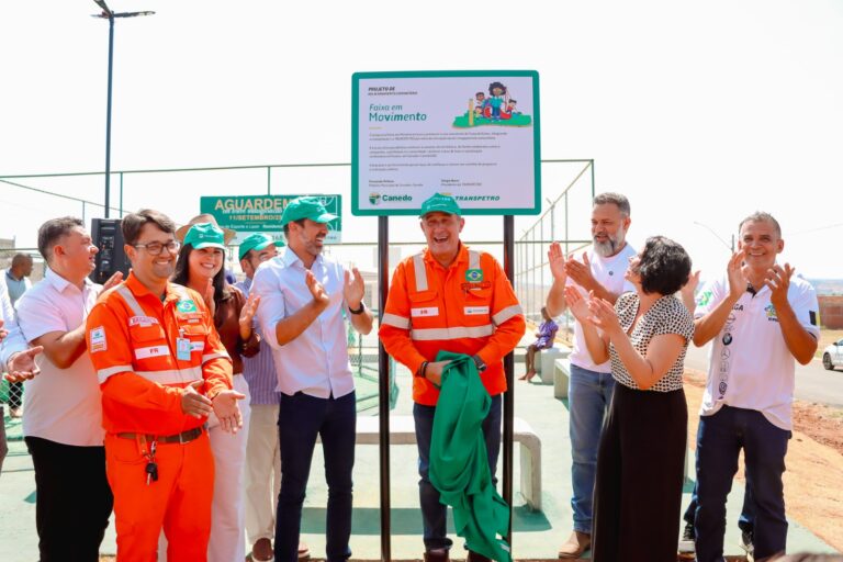 Transpetro  e prefeitura de Senador Canedo  inauguram praça no Residencial Paraíso II
