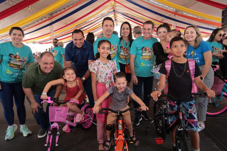 Festa da criança da prefeitura de Aparecida  reuniu 10 mil pessoas na  cidade  Administrativa