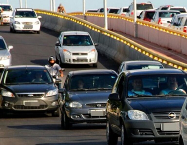 Prazo para licenciar veículos em Goiás vence no dia 15 de outubro
