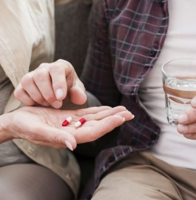 Descubra se Omeprazol causa demência e os riscos do uso contínuo do medicamento