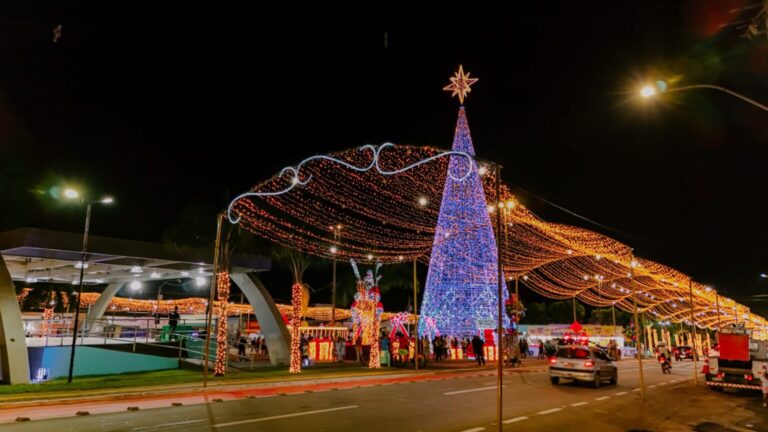 Senador Canedo  se prepara  para viver  clima natalino ,com lançamento  de iluminação  no domingo