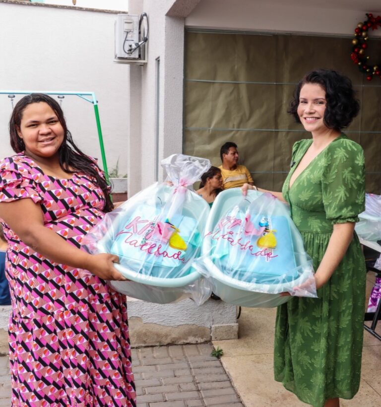 Semasc  entrega 43 kits  natalidade a gestantes  e puérperas assistidas  pelo município