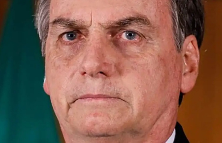 Bolsonaro recebe visita de Flávio e Carlos na PF em Brasília