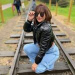 Mulher arrastada por carro está respirando sem aparelhos, diz irmã