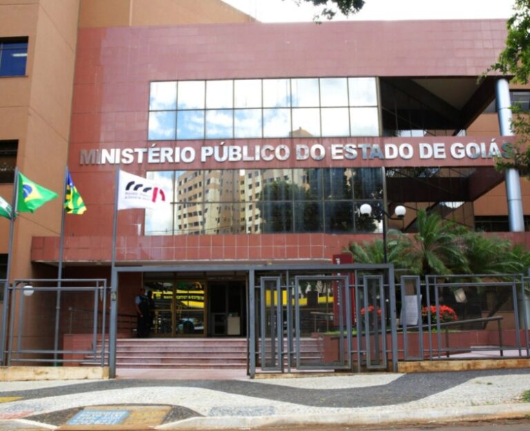 MPGO  oferece denúncia contra  mulher  por manter cães soltos no setor Sul em Goiânia