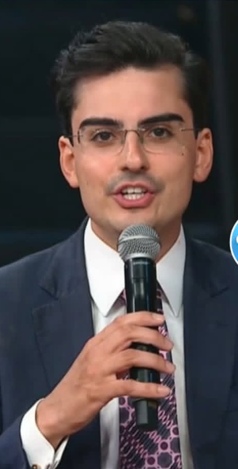 Dudu Camargo assina com a Record e passa a integrar  oficialmente a área jornalística da emissora