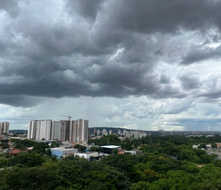 Inmet emite alerta de tempestade e possibilidade de queda de granizo em Goiás