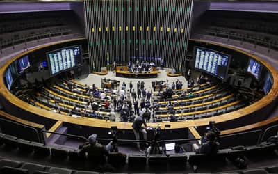 Semana do Congresso: parlamentares podem votar projeto da anistia e MP do Brasil Soberano
