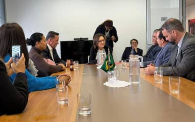 Brasil e Eslovênia firmam acordo de intercâmbio para fortalecer cooperativismo e apicultura