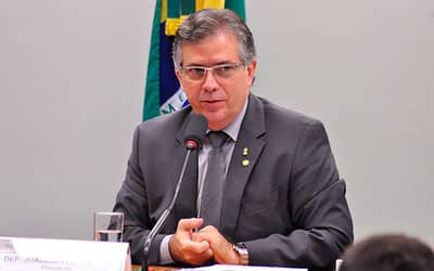 Fim da escala 6×1 exige debate com quem gera empregos, diz deputado do Pará