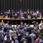 Pequenos empresários pressionam Congresso por reajuste do Simples Nacional