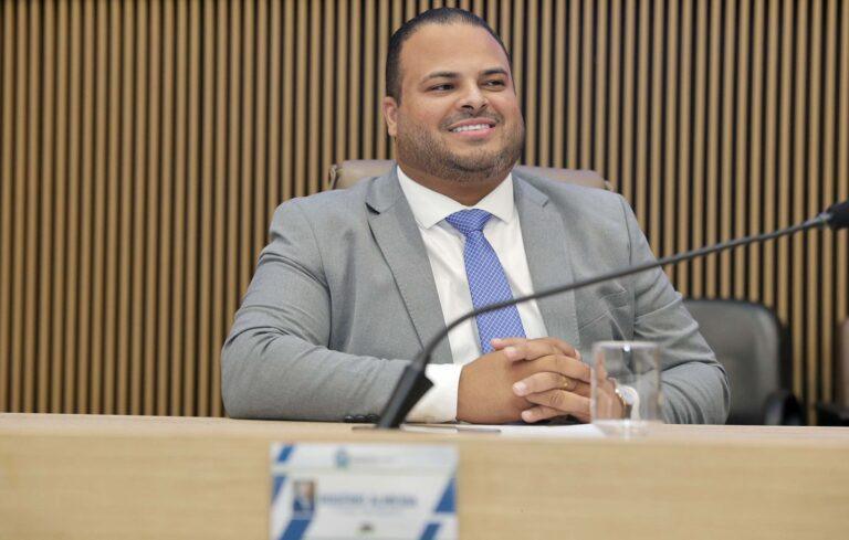 Vereador Dieyme Vasconcelos promove sessão solene em homenagem ao dia do Jornalista