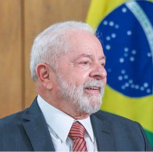 Presidente do PT confirma que Lula  será candidato à reeleição
