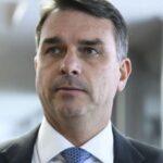 Flávio Bolsonaro fica à frente de Lula pela primeira vez no 2°turno ,de acordo com pesquisa