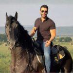 Cavalgada de Gusttavo Lima movimenta GO-020 neste domingo (26/04)