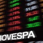 Ibovespa opera em alta e fecha mercado em 177.650 pontos