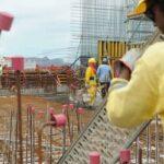 Industrialização pode acelerar obras e elevar produtividade da construção civil, aponta estudo da CNI