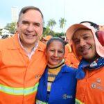 Prefeito Sandro Mabel apresenta nova frota da Comurg com 167 equipamentos