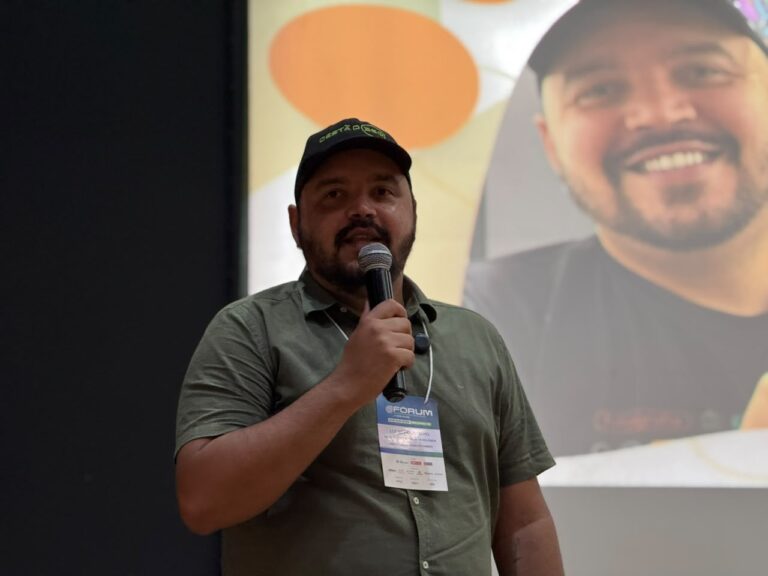 Senador Canedo leva experiência em transformação digital ao Fórum de Cidades Digitais e Inteligentes de João Pessoa