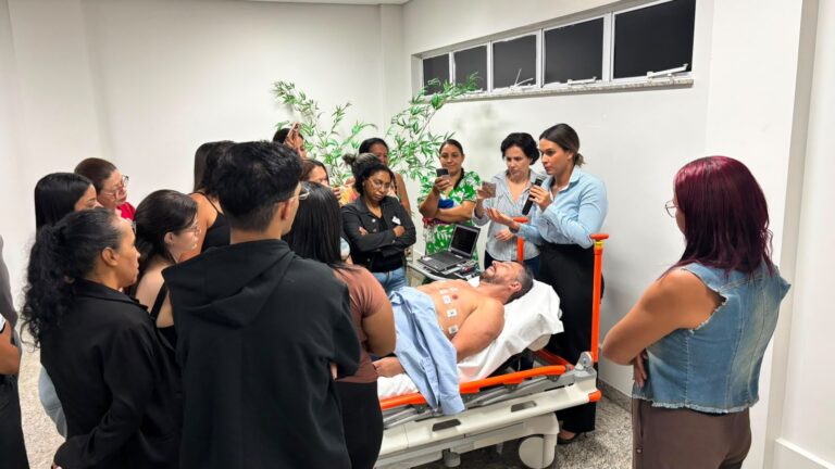 Saúde de Aparecida treina profissionais no HMAP para reduzir tempo de resposta ao infarto