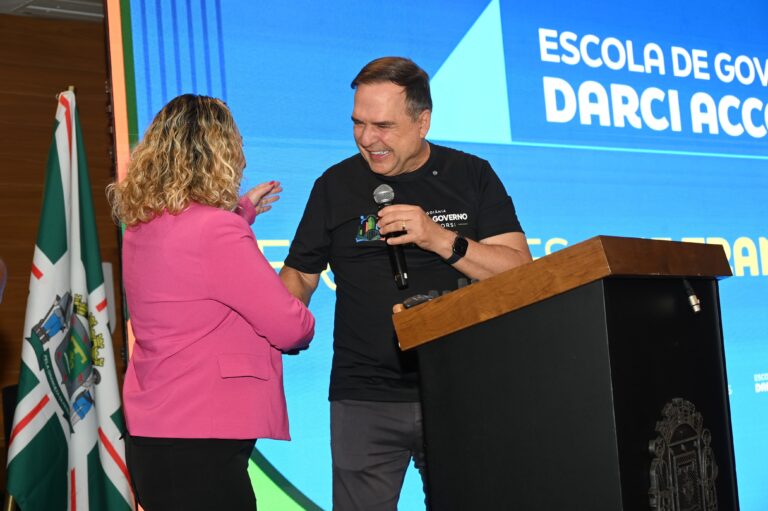 Sandro Mabel retoma Escola de Governo Darci Accorsi e anuncia medidas para valorização dos servidores de Goiânia