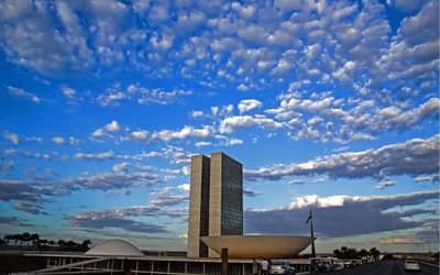 CACB e CNM discutem adoção do voto distrital misto no Brasil