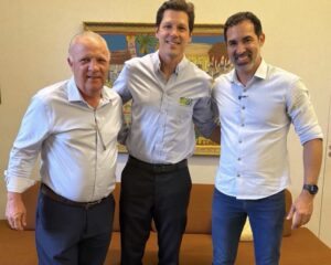Daniel Vilela recebe Fernando Pellozo e Misael Oliveira e reforça parceria com Senador Canedo